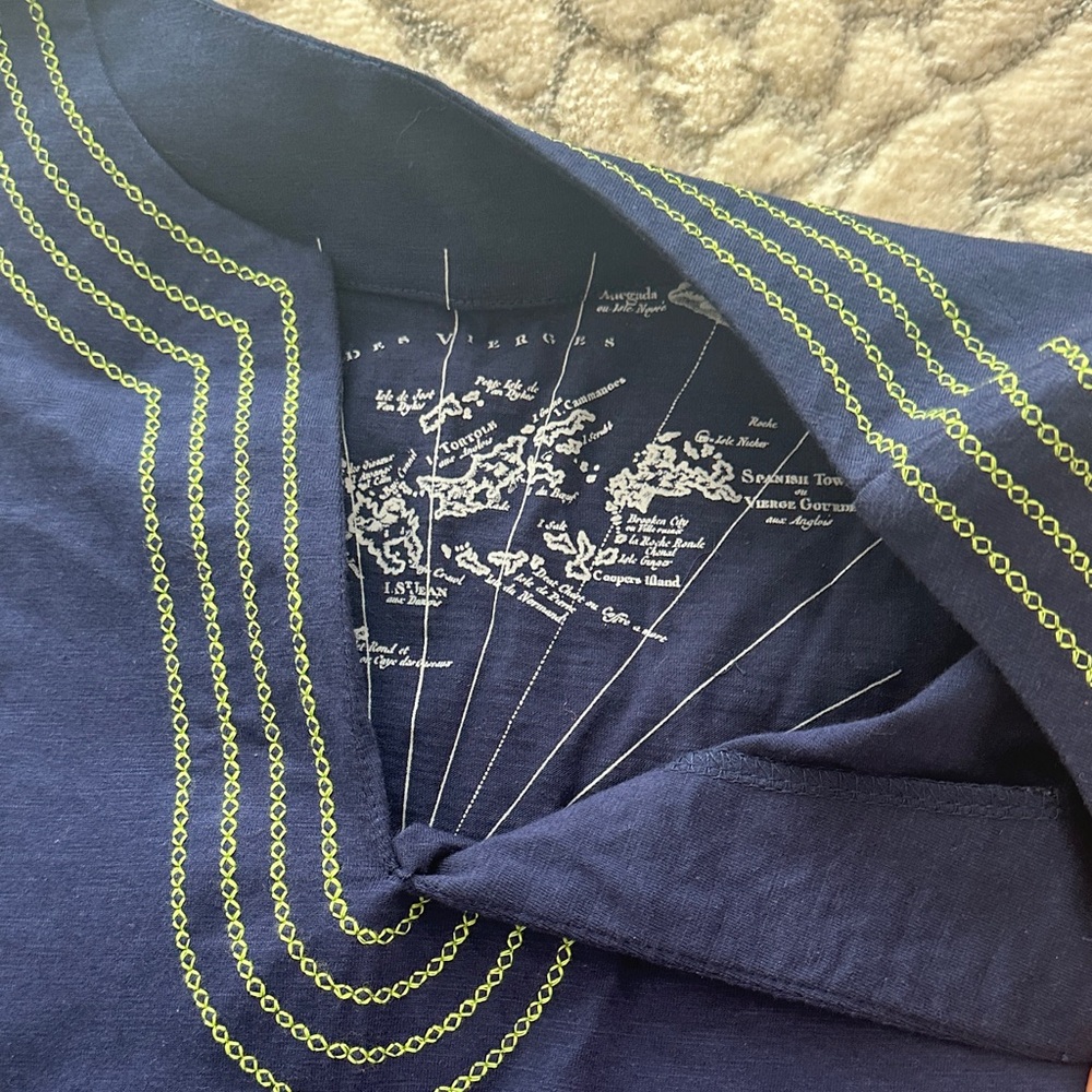 Chic Navy Blue Midi Dress with Embroidered Detail - Picture 6 of 10